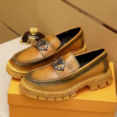 Louis Vuitton Low Shoes